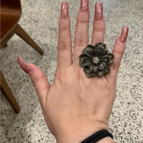 Flower Statement Ring - Picture 2 of 5